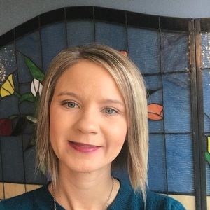 Meet your Posher, Crystal